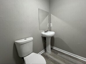 Building Photo - 17527 Fieldglen Dr