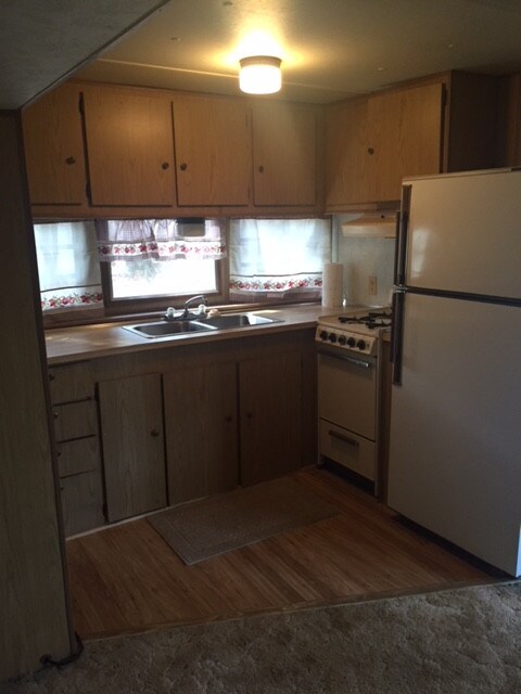Building Photo - 242 Adeles Way