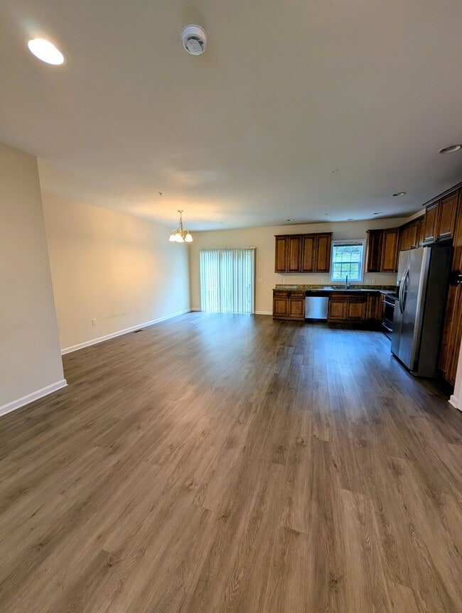 Building Photo - 2770 Monticello Ln