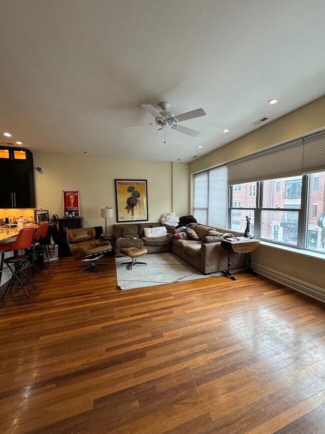 Foto del edificio - 1748 W North Ave