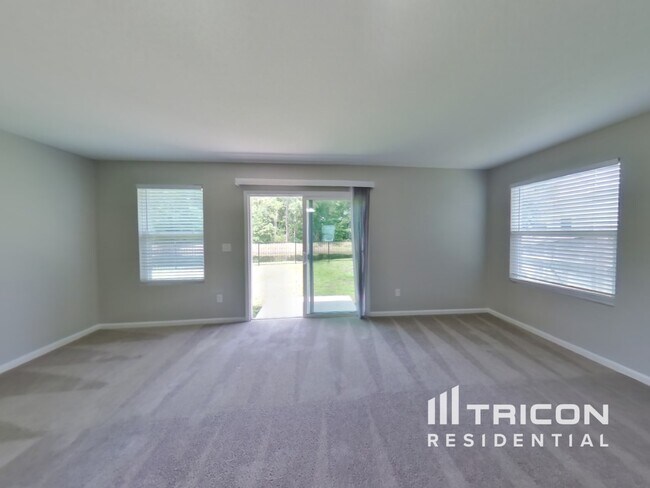 Foto del edificio - 1288 Sarahs Landing Dr