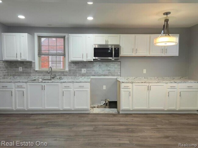 Foto del edificio - 8254 Sussex St