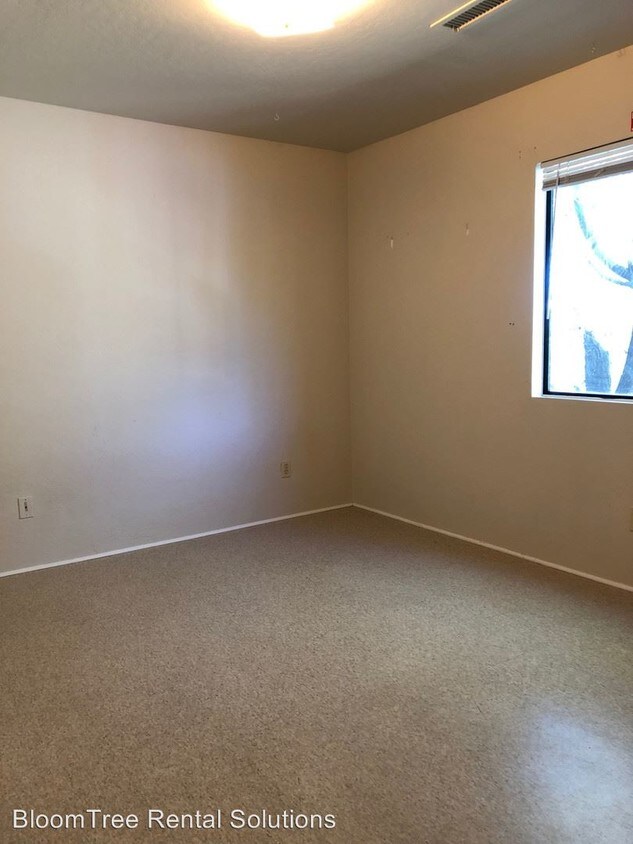 Foto principal - 1206 Stetson Rd