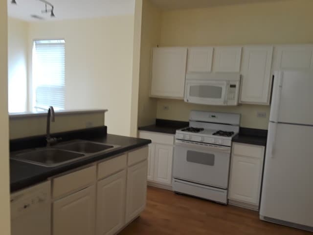 Building Photo - 2743 Sheridan Ct