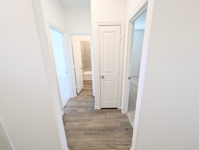 Building Photo - 14821 Lone Rock Lane