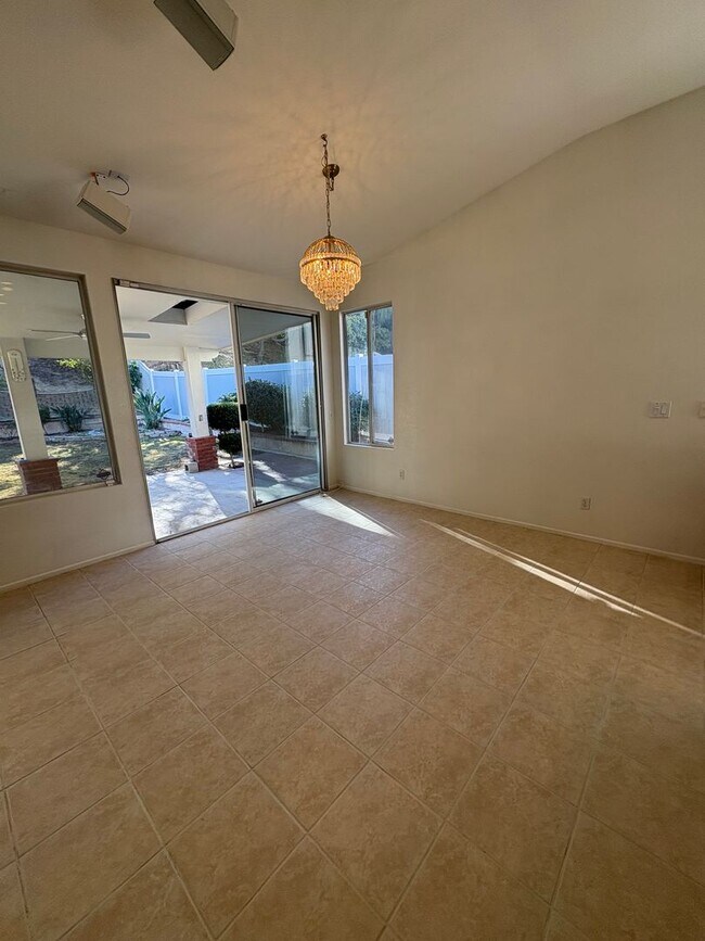 Foto del edificio - Beautiful Horsethief Canyon Ranch Home located in Corona