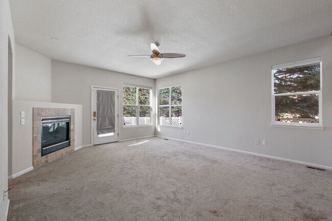 Foto del edificio - Beautiful 4 bedroom in Observatory Village