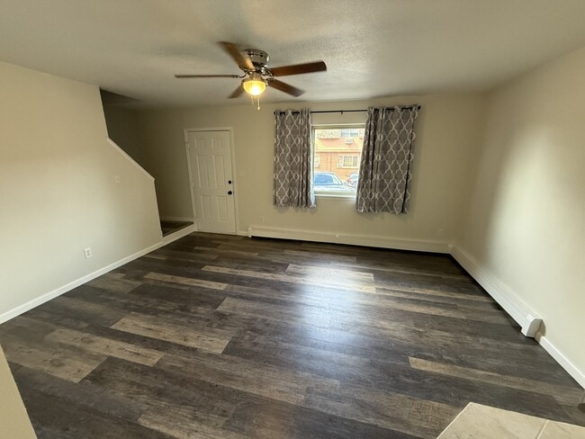 Building Photo - 824 37th Ave Ct