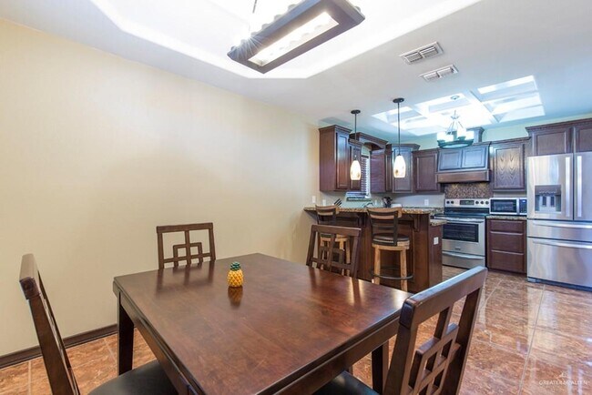 Foto del edificio - 7725 N 26th St