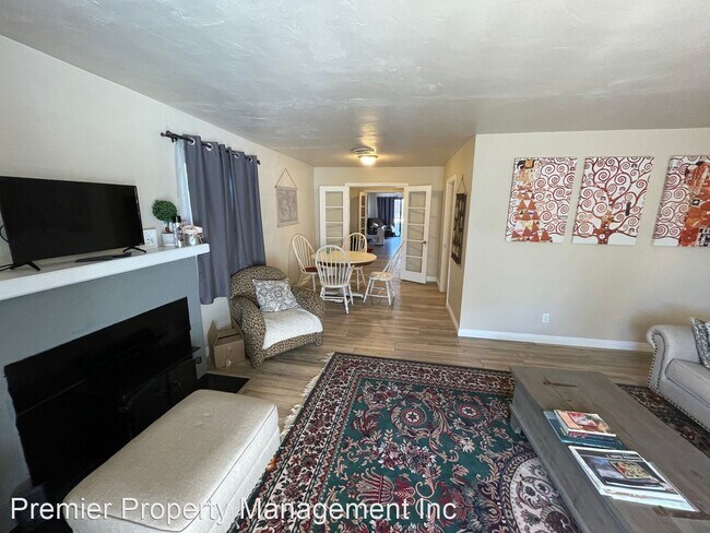 Building Photo - 3 br, 2 bath House - 3090 Grand View Ave