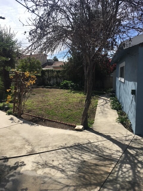 Foto del edificio - 5729 Bertrand Ave