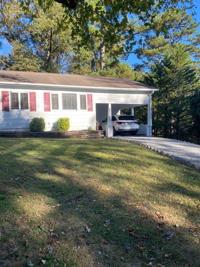 Photo - 4004 Luwana Ln House