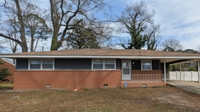 Building Photo - 800 N Briarcliff Rd