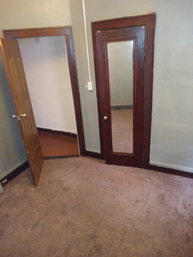 Foto del edificio - 582 E 110th St