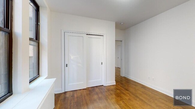 Foto del edificio - 200 W 58th St