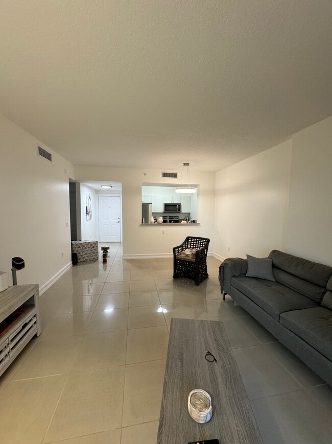 Foto del edificio - 117 NW 42nd Ave