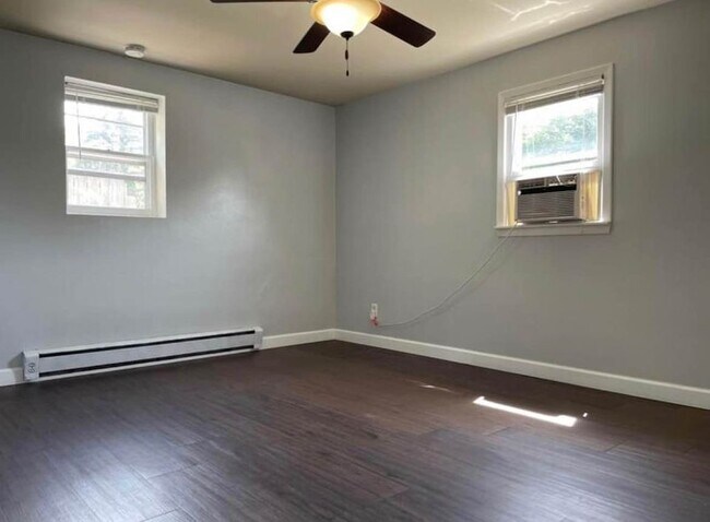 Foto del edificio - 6383 Everest Dr