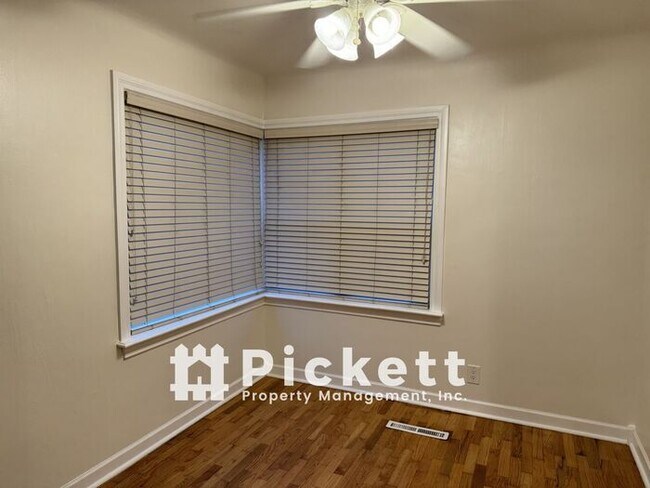 Foto del edificio - 2 Plus Bedroom Home in Bremerton