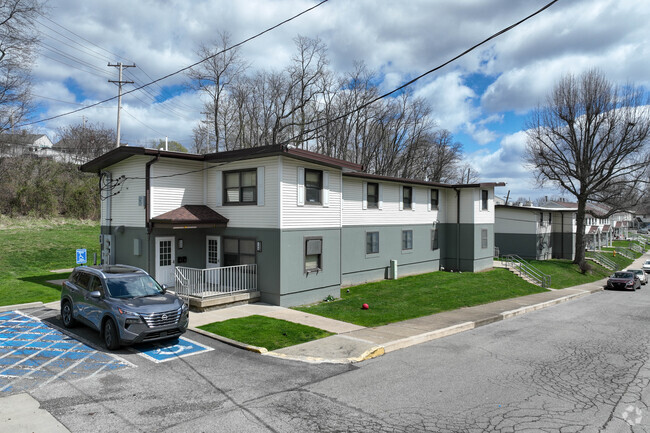 Building Photo - Pleasantview Homes