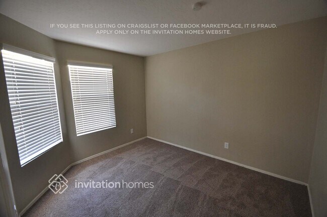 Building Photo - 10246 N 66th Ave