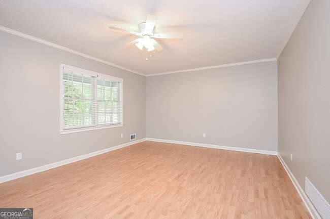 Building Photo - 220 Carmichael Rd