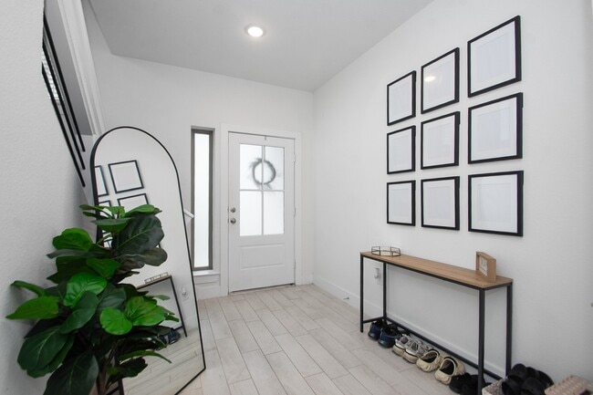 Building Photo - 15823 Black Grouse Dr