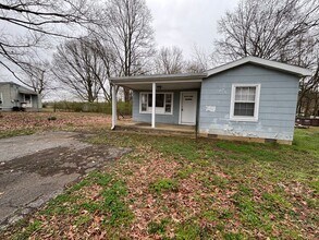 Building Photo - 68 Monroe Ave