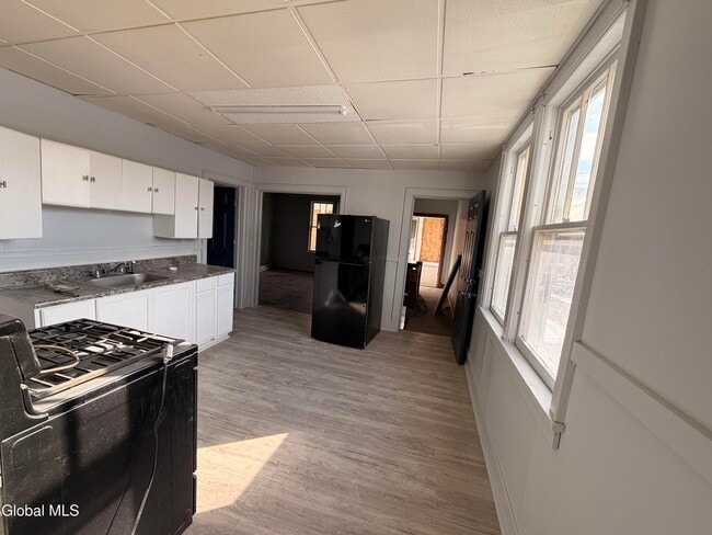 Building Photo - 11 Lefferts St