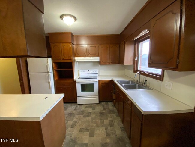 Building Photo - 1613 F St