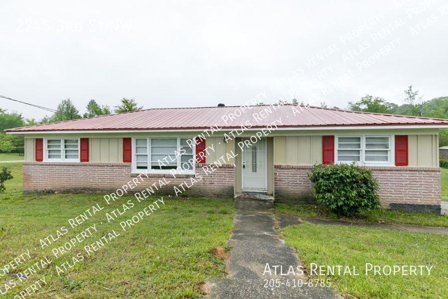 Foto principal - 2245 3rd St NW