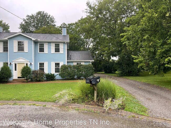 Building Photo - 2 br, 1.5 bath House - 104 B Twin Oaks