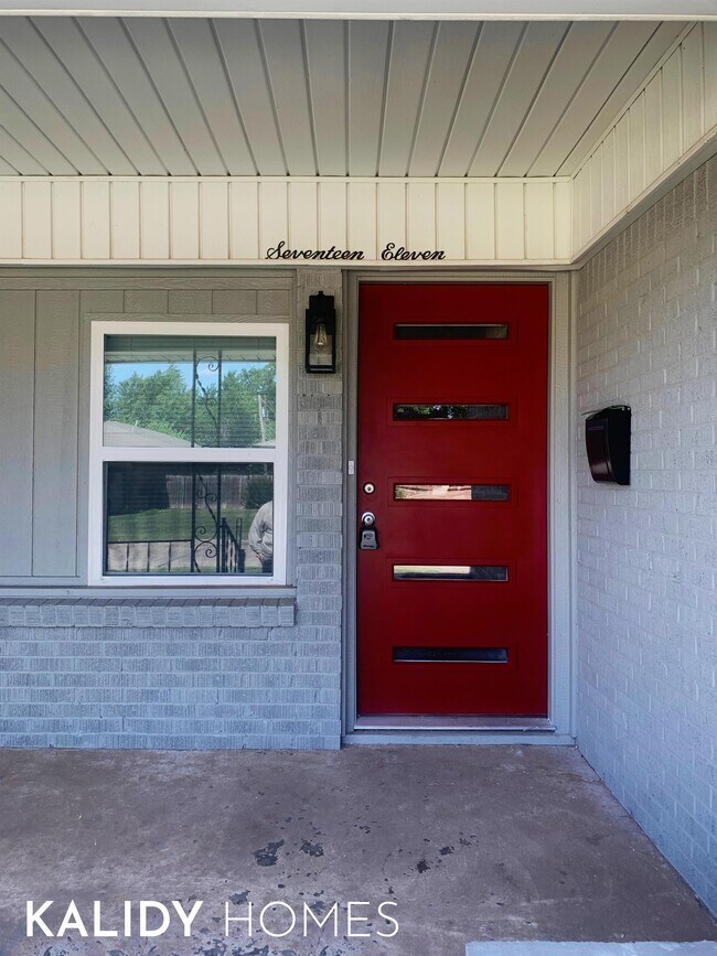 Photo - 1711 N Vermont Ave House