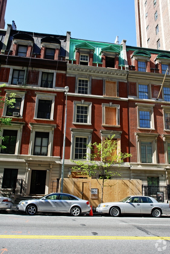 Building Photo - 36 W 86th St