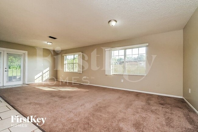 Foto del edificio - 839 Sherwood Dr