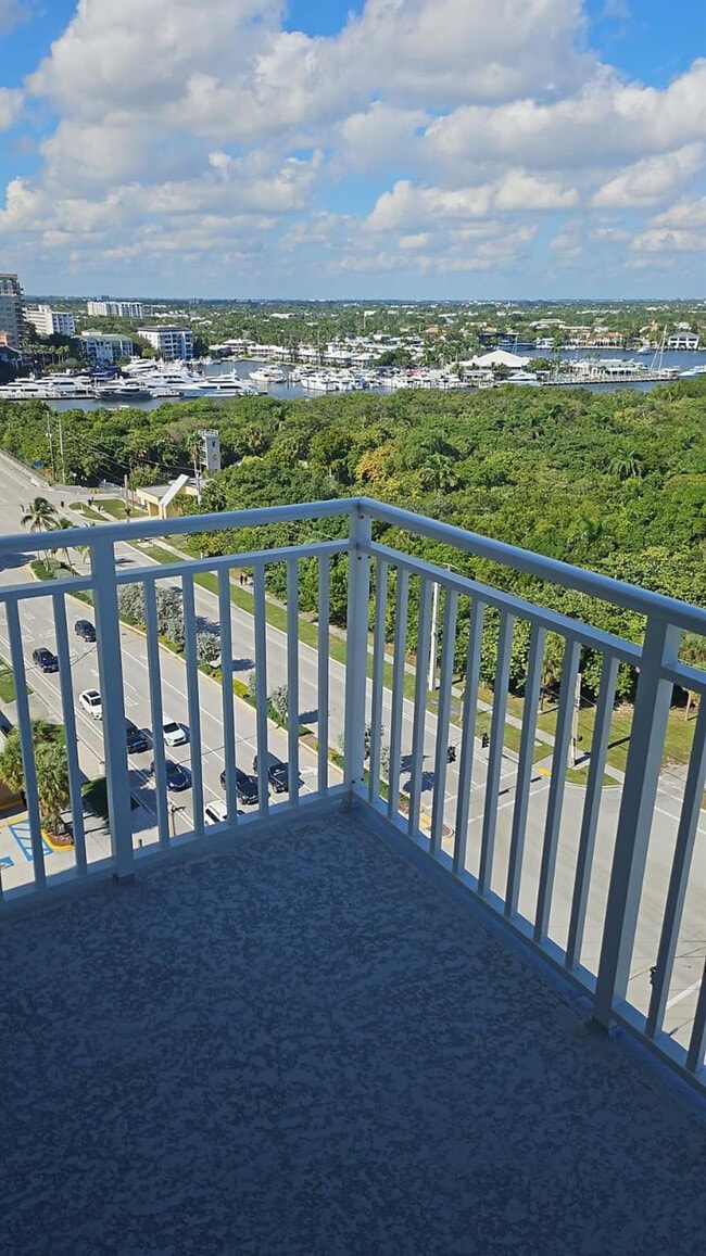 Foto del edificio - 3000 E Sunrise Blvd