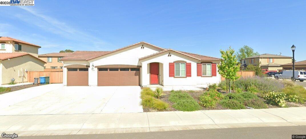 Primary Photo - 745 Daybreak Dr