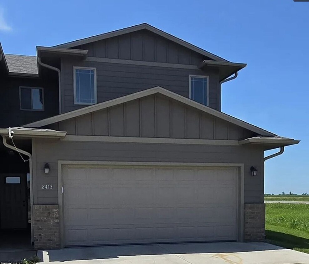 Foto principal - 8413 W 53rd St