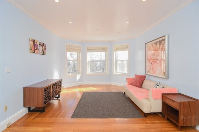 Building Photo - 96 St Paul St