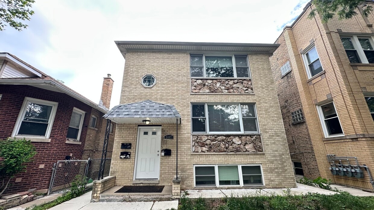 Primary Photo - 5407 N Sawyer Ave