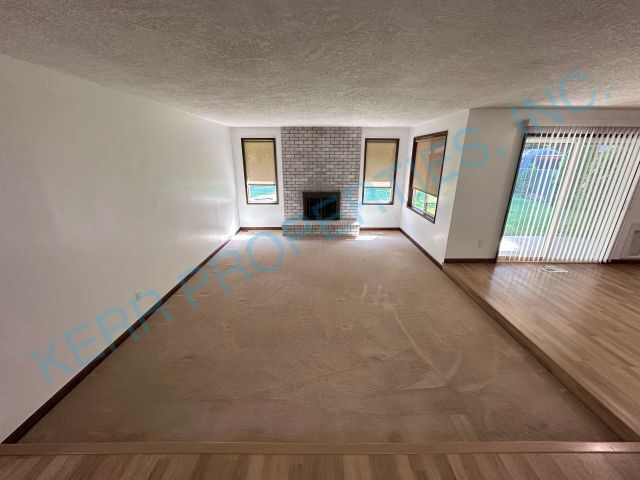 Building Photo - Charming 3-Bed Oasis with 2 Full Baths in ...