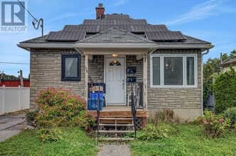 Building Photo - 139 Carillon St