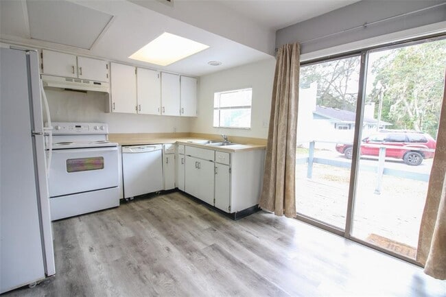 Foto del edificio - 1533 King Ave