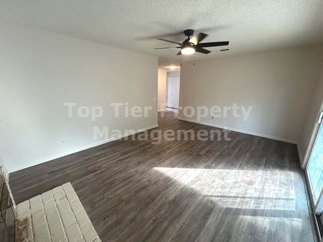 Foto del edificio - Beautiful 4 Bed/2 Bath House in Central Oceanside - Available 01/02***