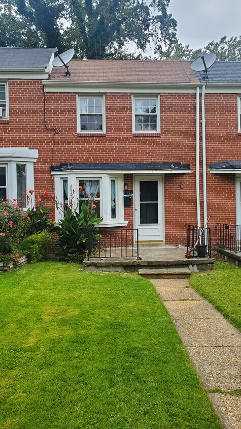 Primary Photo - 1312 Limit Ave