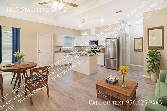 Foto del edificio - 1817 Stauffers St