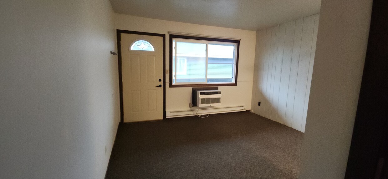 Foto principal - 625 9th St N