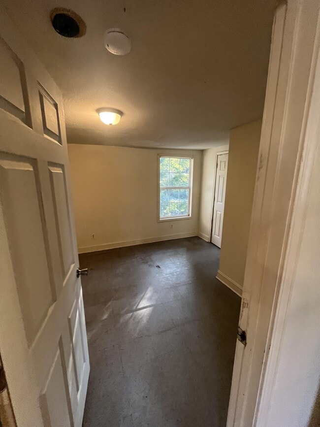 Building Photo - 306 Cokesbury St