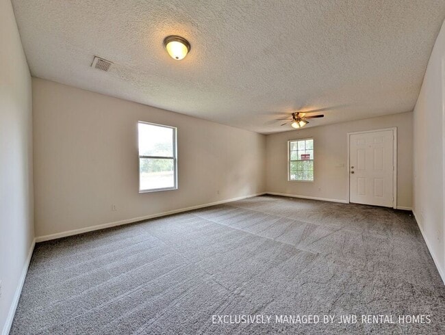 Building Photo - 488 Arlington Rd N