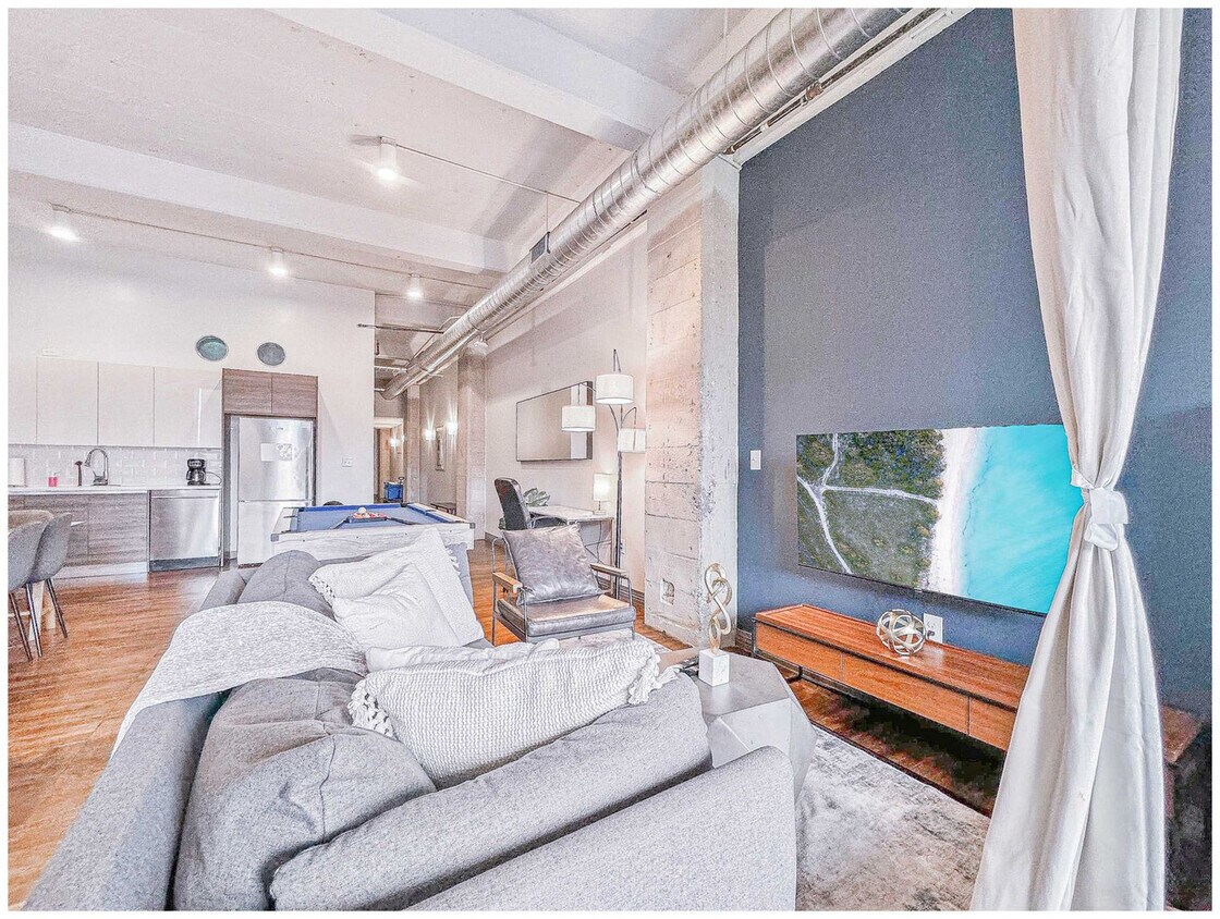 Foto principal - 555 Evergreen St