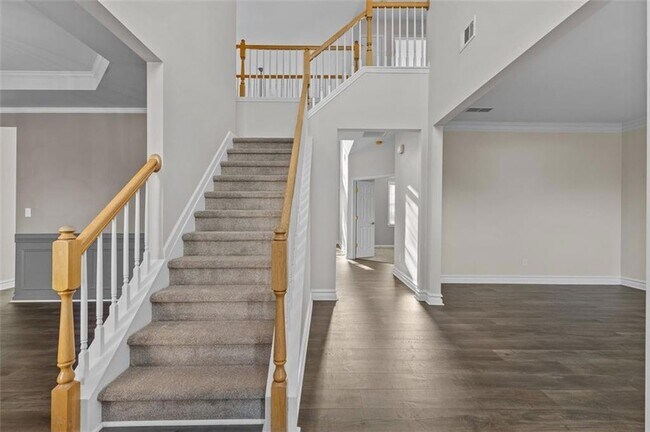 Building Photo - 4831 Edinburgh Dr